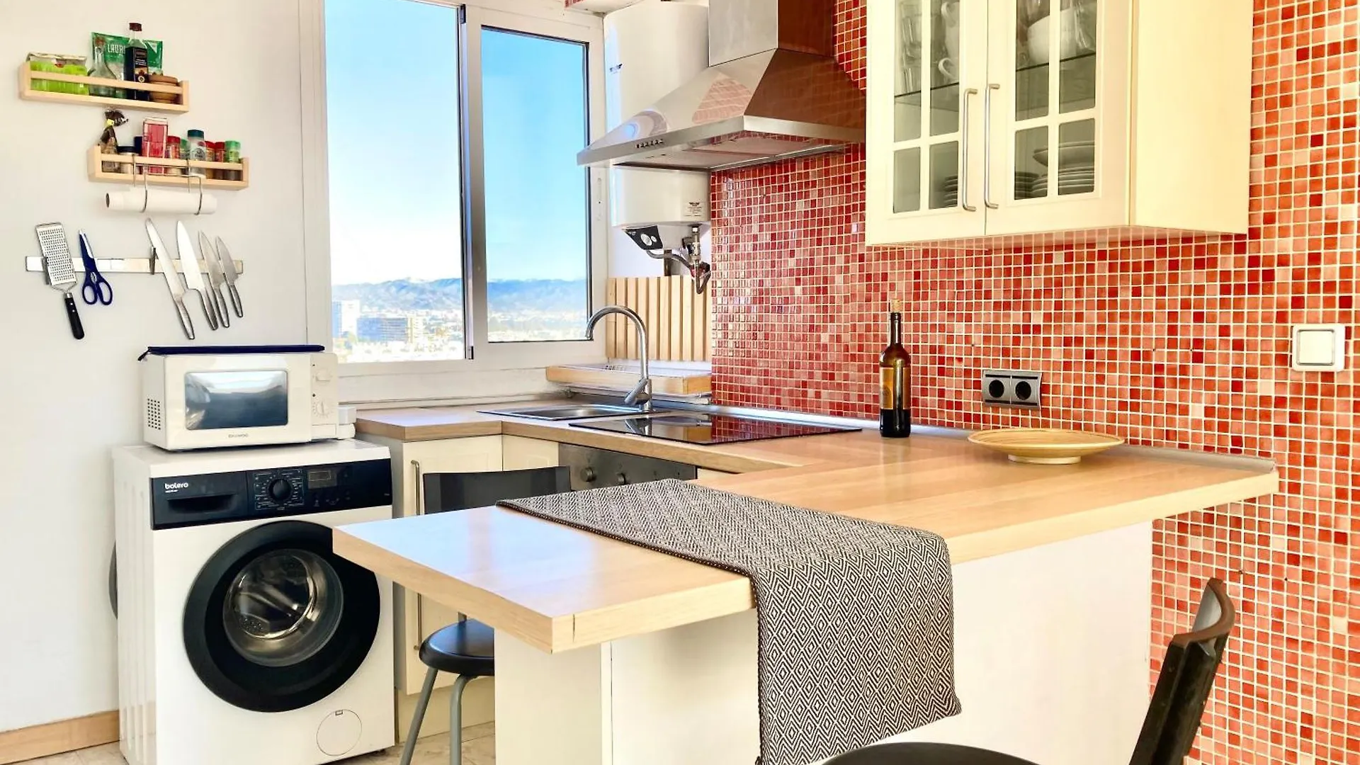 Beautiful Mediterranean Views In Central Torremolinos Apartment